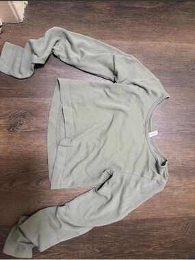 Light Sage Green Women’s Crop Top
